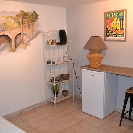 Maison Sous Le Pont Bed and Breakfast Meyras Esterno foto
