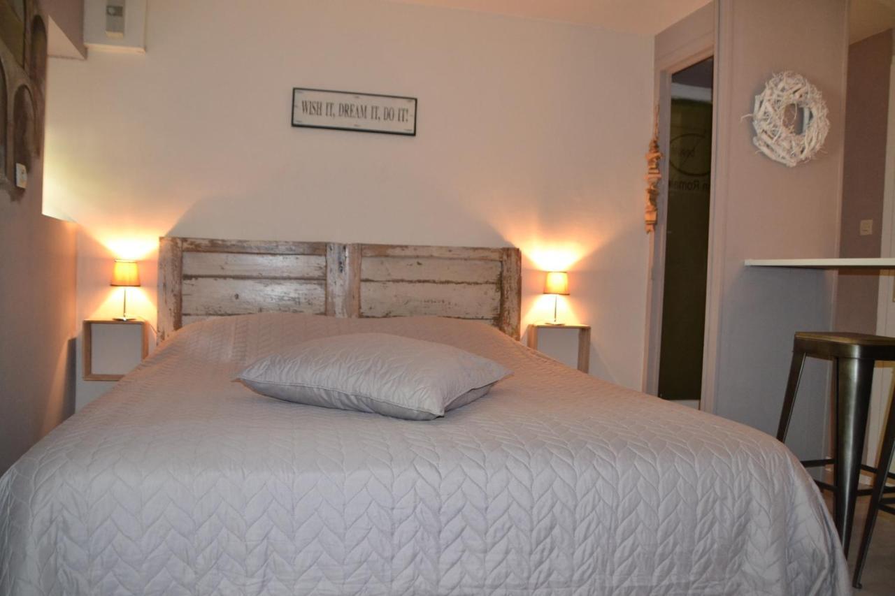 Maison Sous Le Pont Bed and Breakfast Meyras Esterno foto