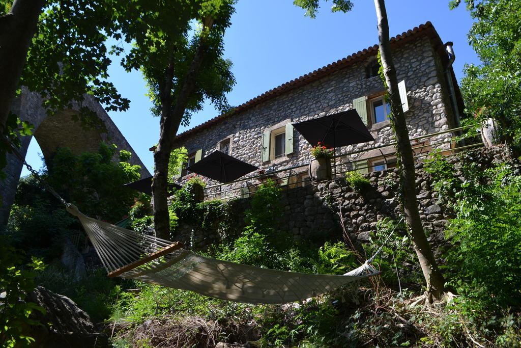 Maison Sous Le Pont Bed and Breakfast Meyras Esterno foto