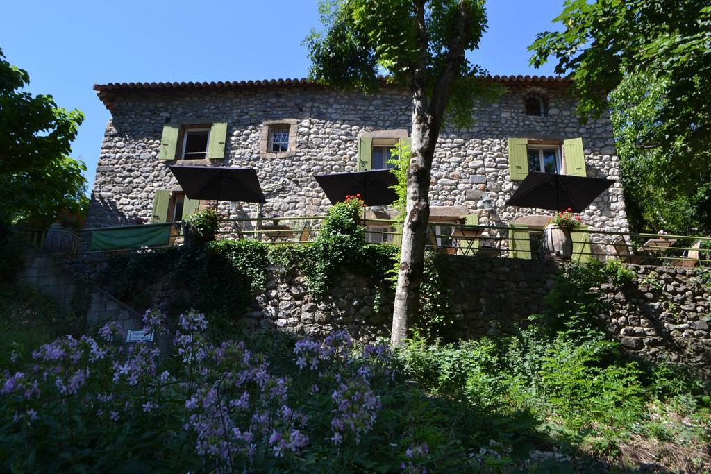 Maison Sous Le Pont Bed and Breakfast Meyras Esterno foto
